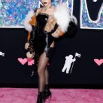 Danna Paola Instagram - VMAs 🖤✨ Part 1 Y de pronto ese “algún día” sucedió anoche… ufffff 🥹⭐️⭐️⭐️⭐️ Look: @seks.llc by @franciscojrondon Make up: @emmimua Hair: @walliecruz New Jersey/ New York