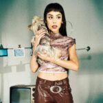 Danna Paola Instagram - DREAMERS SORPRESA!!!! 🖤 Por fin puedo compartir esta increíble campaña que hemos estado trabajando meses con @shein_mex !!!! Es una locuraaaa! Diseñé más de 45 looks inspirados en esta nueva era 🖤 Colaborando con diseñadores mexicanos, y varios sets desmontables para combinar y armar los looks como quieras! Estoy muy feliz! Ya disponible en todo el mundo 🌍 Espero la disfruten mucho!!! LXS AMO!!! #SHEINPower #SHEINxDannaPaola 15% de descuento: dannapaola
