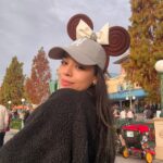 Danna Paola Instagram - 2023 1% Me cuesta poner en un solo post que significó para mi este año, fue demasiado, intenso, musical, odioso, mágico, obscuro, brillante y muy fuerte pero igual me quedan pocas horas y mi melancolía solo me hace suspirar y decir…GRACIAS X TANTO. ✨🖤 gracias x ser parte de este año tan bonito y lleno de luz! Que lindo sonreí de todo lo que aprendí… No se como despedirme de ti… solo agradecer y dar paso al siguiente viaje sin ticket de vuelta a ti… te llevo en este suspiro al decirte adiós y en mis recuerdos mas valiosos brillarás mucho cuando hablé de ti. Gracias … 🤍 Toy ready pa tiiiiii ——> 2024 ⭐️
