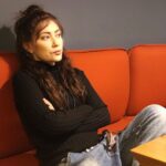 Dariya Voskoboeva Instagram - Давайте разберём частные случаи отношений знаков зодиака. Сегодня поговорим о Деве ♍️ и Водолее ♒️ . Как сделать эти отношения крепче ? . 1️⃣ Станьте ближе с помощью общения  Как две независимые души, вам может не показаться естественным просто рассказать о своей жизни другому человеку. Но единственный способ, которым вы действительно можете стать ближе - это общаться друг с другом.  Вам нужно больше открываться друг другу, если вы хотите быть ближе друг другу. . 2️⃣ Никогда не бойтесь высказывать свою точку зрения. Никогда не думайте, что вам нужно замолчать или подвергнуть себя цензуре ради вашего партнера. Вы - сильные и независимые существа, которым не нужна защита от  собственных чувств. Вы оба достаточно зрелые и умные для того, чтобы слушать друг друга. . 3️⃣Будьте готовы ошибаться Да, вы можете быть очень умными, но это не значит, что вы всегда будете правы. Вы находитесь в отношениях с другим разумным существом, и вам нужно открыть себя, чтобы не бояться ошибаться. Будьте более открытыми. Тут есть такие пары? 🚺🚹 О каких парах рассказать в следующий раз ? 👇🏻 . . #ДарияВоскобоева #осень #спб #экстрасенс #знакзодиака