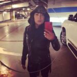 Dariya Voskoboeva Instagram - Дружба зависит от доверия☝️, а не от денег или власти, образования или знания. Только когда между нами будет доверие, мы сможем построить дружбу🤝. Доверие может развиться если у нас будет искренняя мотивация. Если мы серьезно относимся к тому, чтобы заботиться о других, защищая их жизнь и уважая их права, мы сможем сделать нашу жизнь прозрачной и это основа доверия, которая в свою очередь, является основой дружбы👫. . . . #ДарияВоскобоева #таро #магия #новыйгод #дружба