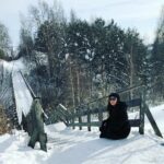 Dariya Voskoboeva Instagram - Принято считать, что у поколения двадцать первого века совершенно другая жизнь, которая отличается от той, что была у наших бабушек и прабабушек. Конечно же, с точки зрения высокотехнологичных технологий и развития многих сфер, наша жизнь претерпела значимые перемены🙌. . Материальные вещи в большой цене, и для многих именно материальные ценности становятся превыше духовных. Они становятся приоритетными☝️. . Кармический долг 🙏 Однако некоторые моменты остаются неизменными. Например, за все, что мы совершаем в жизни, приходит расплата. И эта истина неизменная. Рано или поздно каждого из нас настигнет та самая карма. Мы должны всегда помнить о трёх вещах🤞: . "Все в этой жизни происходит неслучайно" "Сила позитивного мышления существует", а также "Все возвращается к нам бумерангом". . По моему опыту, есть несколько этапов! Нередко мы используем карму как способ справиться с хорошими и плохими ситуациями. В процессе желаний и необходимости она влияет на нас поэтапно. . Из 4, интересно узнать о каждом этапе 😉? . . . #ДарияВоскобоева #осень #спб #экстрасенс #отношения Saint Petersburg, Russia