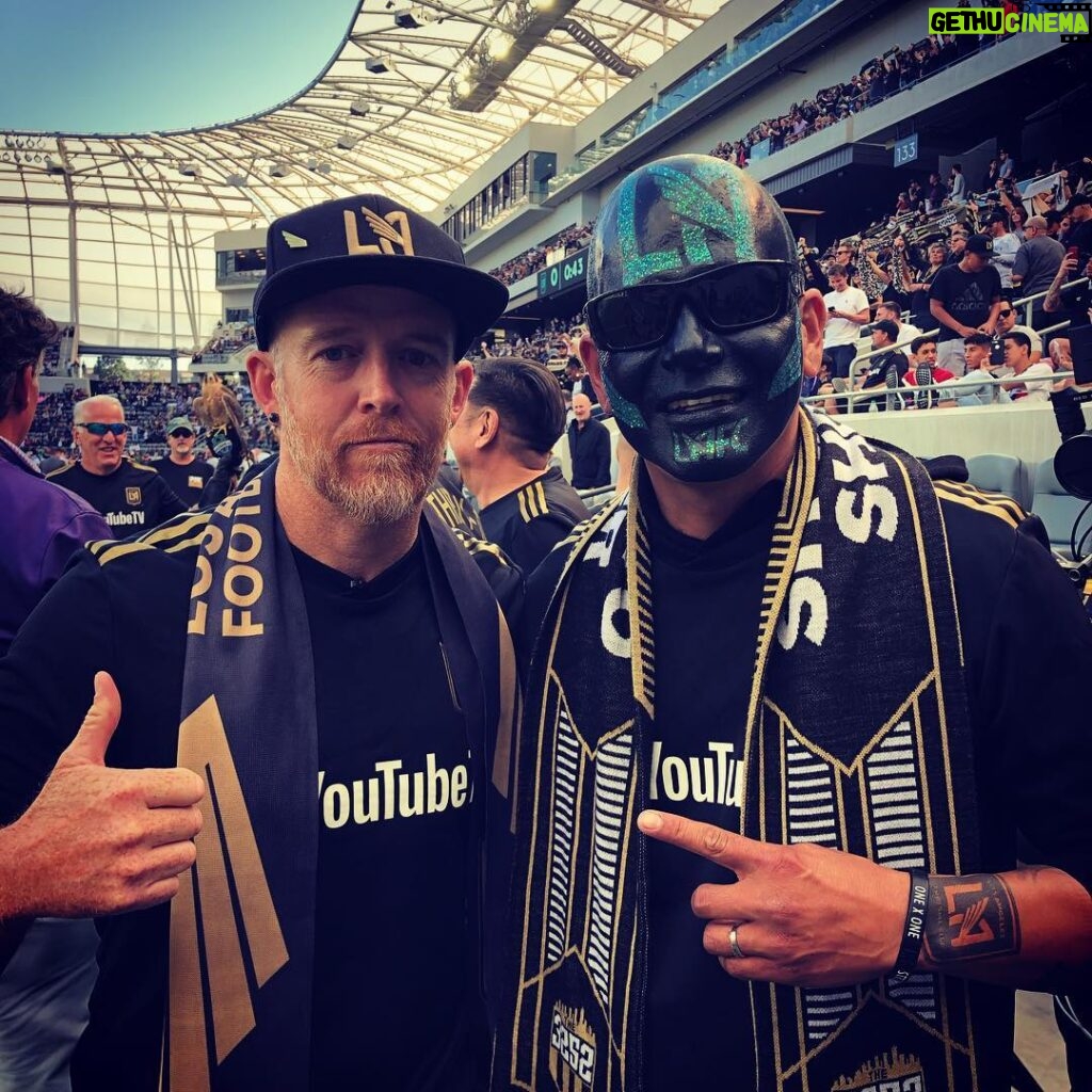 Dave Farrell Instagram - Making new friends (@lafcsoccerhead) at the @lafc 4-1 win tonight! If you look closely, you just might be able to find a falcon in the background... and swipe left for the “PX Double-Double” #lafc #lafc3252