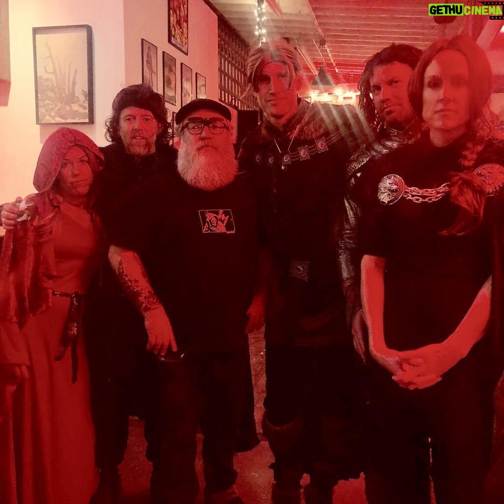 Dave Farrell Instagram - When you go to a #gameofthrones premiere party and George R. Martin shows up!!! 😳😳😳