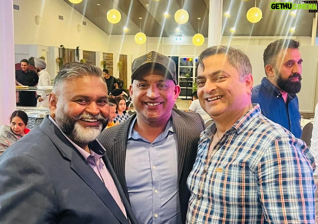 Dave Sidhu Instagram - Surinder Khan | live in Canberra A Magical Vibe taken away from Daily Routine, Amazing Night Sewa Sandhu we appreciate your Great work promoting mind blowing talent across Australia, #surinderkhan #davesidhu #concert Canberra, Australian Capital Territory