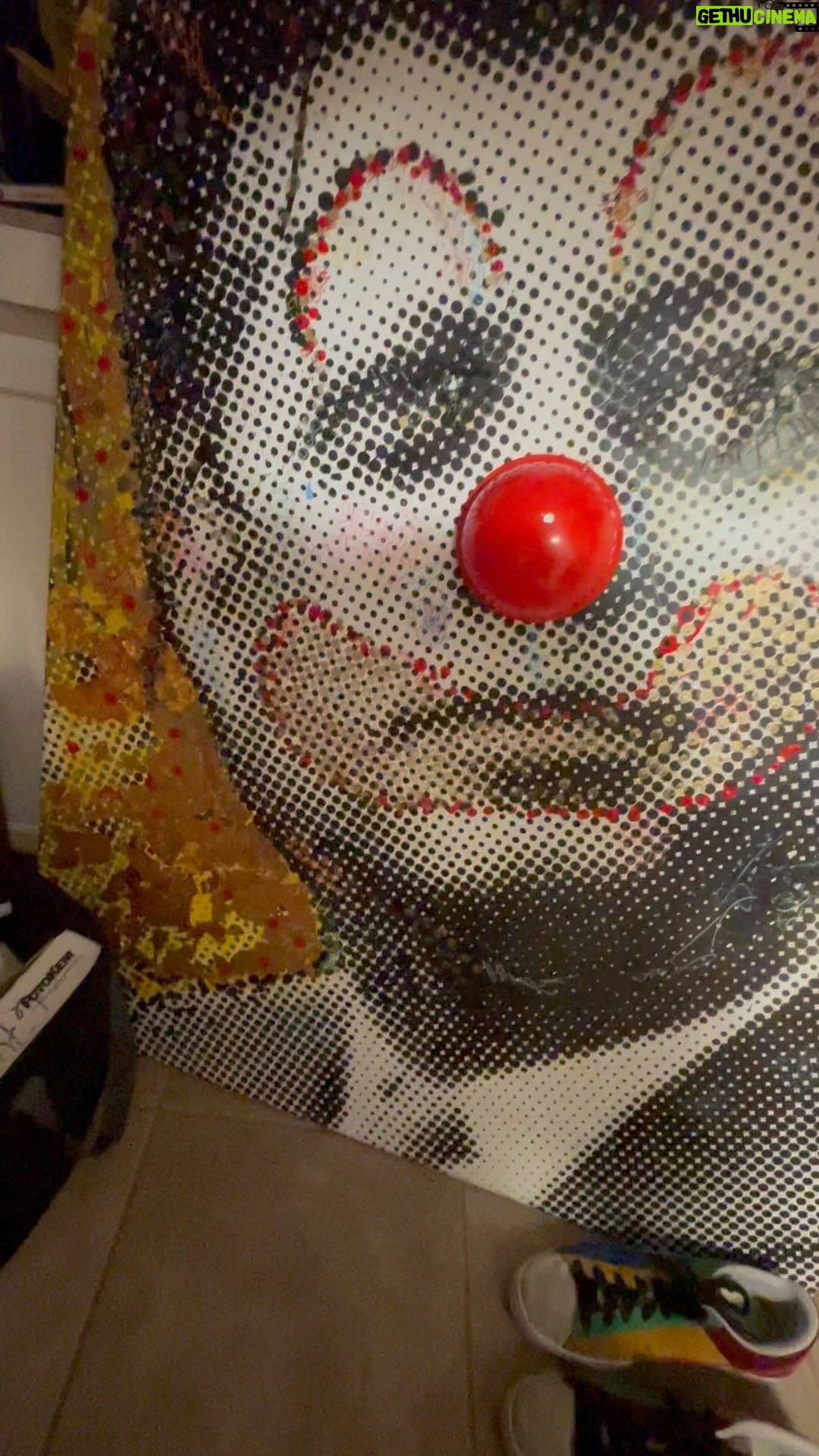 David Arquette Instagram - Review in full (sound) of @breakfastatdominiques @realbozotheclown #caramel #corn #coffee links in bio or bozo.com a percentage benefiting @healthyhumorinc @realjozobozotheclown @realnunubozotheclown AND @mrbeast @kimkardashian @neymarjr @postmalone @joebiden @bootsybellows @therock I don’t know why I tagged these celebrities but I think they may like the coffee - just a hunch