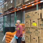 David Arquette Instagram - My #happy place @feedingamerica at the @2harvestmidtn #foodbank #volunteer #nashville #tennessee #thevolunteerstate it was a little cold for @christinaarquette