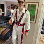 David Arquette Instagram - Thank you @shinestythreads for the cozy tribute to my childhood stunt hero! I love it!