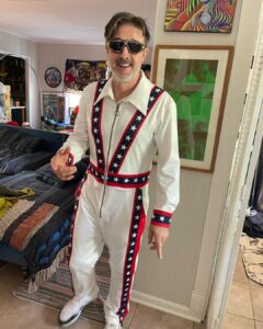 David Arquette Instagram - Thank you @shinestythreads for the cozy tribute to my childhood stunt hero! I love it!