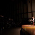 David Arquette Instagram - I would like to thank all the students and staff at @ballstateuniversity for having me as part of the David Letterman Lecture series. I had such a wonderful time at this remarkable university. Thank you Paige and Kim 📸 Joe?