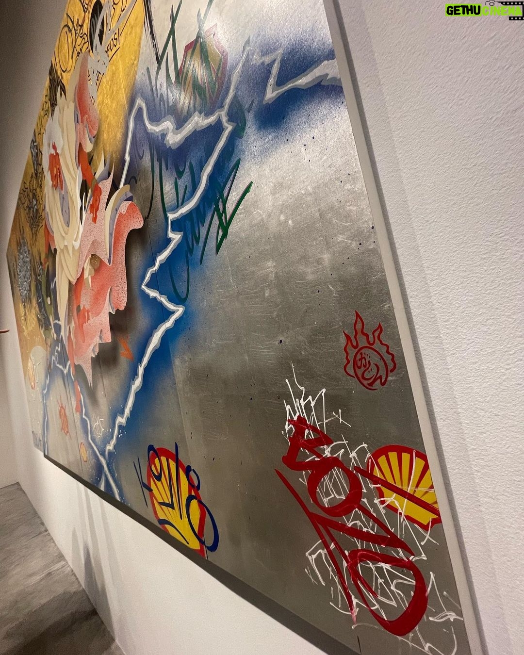 David Arquette Instagram - What an incredible night celebrating the art of @gajinfujita.la opening @lalouver thank you @angelafujita.la even @realbozotheclown got up on a piece #kidsgonebad #kidsgonebozo