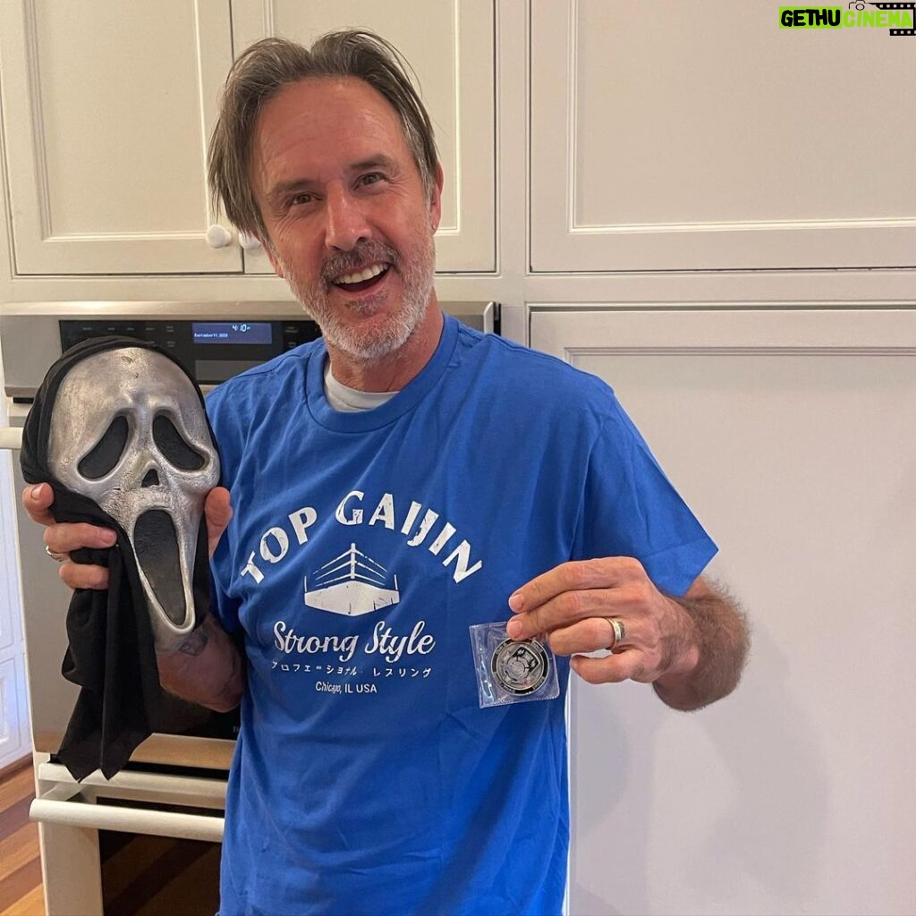 David Arquette Instagram - Thank you @theghostforge for the incredible aluminum #ghostface #mask and the @southbend.apparel #topgaijin #strongstyle and the challenge coin from the firehouse “The Nights Watch” @chadsteveken I appreciate it