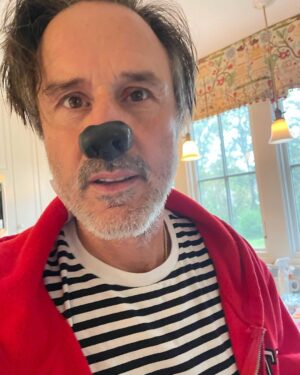 David Arquette Instagram - I love my new #halloween noses from @rednosefactory Best Noses in the Biz! Thank you 🤡❤️🌈