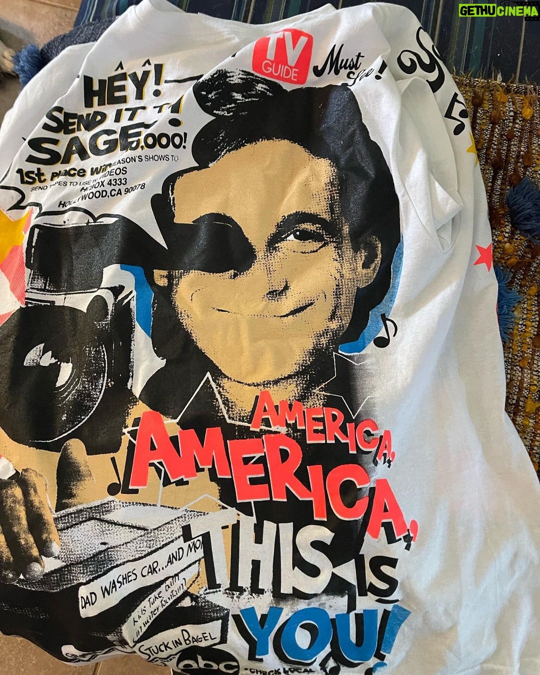 David Arquette - 13.4K Likes - I love and miss you @bobsaget sending love to your family and representing. Found at Nashville fairgrounds vintage sale thx @ojme98