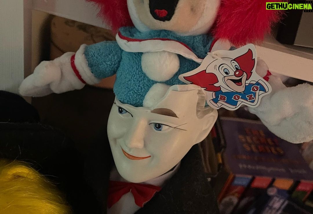 David Arquette Instagram - Happy 4th of July from me and your ol’ pal Bozo!!! @realbozotheclown @realjozobozotheclown @realnunubozotheclown @breakfastatdominiques #itsavibe #clownsarecool #bozoforpresident #vote
