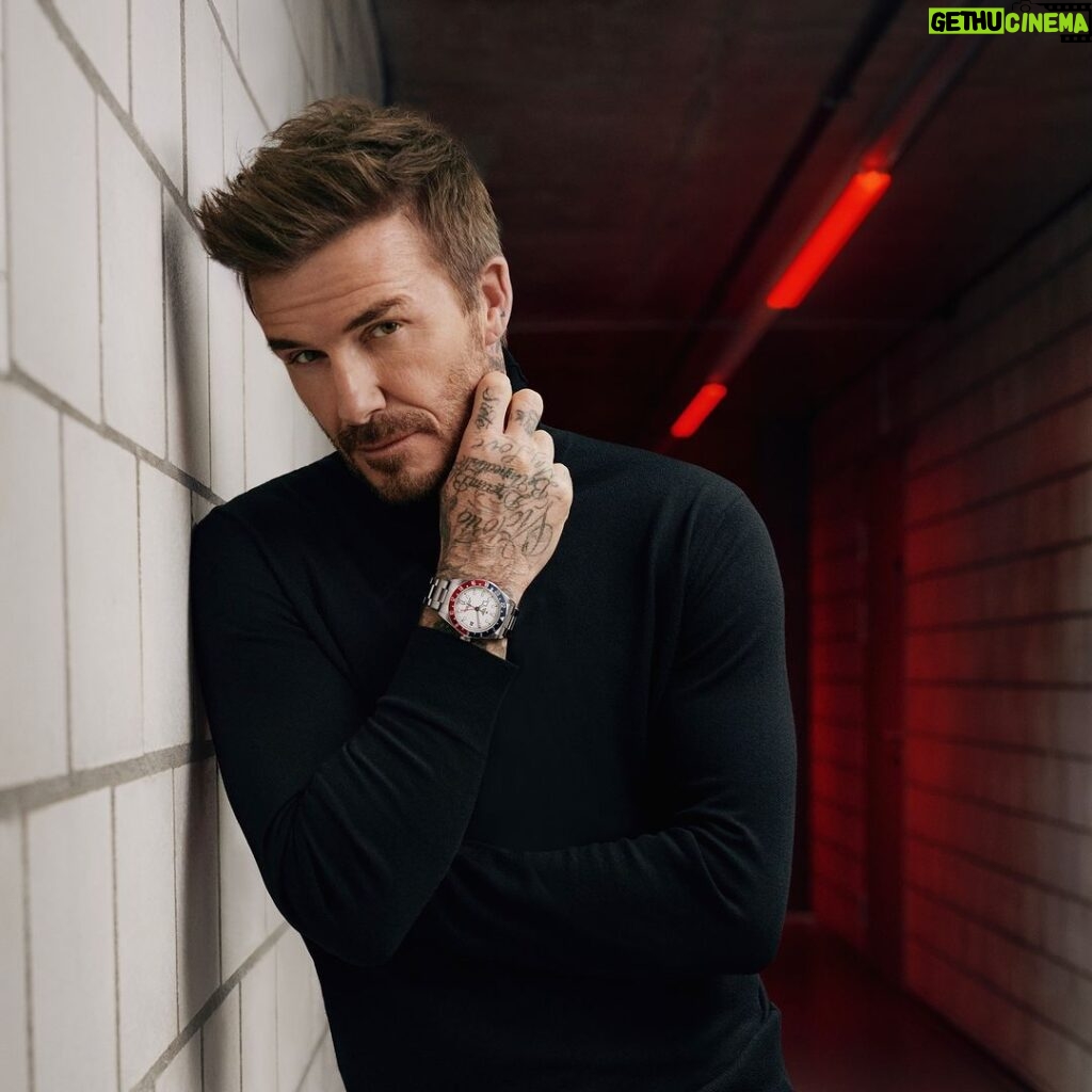 David Beckham Instagram - Counting down… 🎄🎁 @tudorwatch