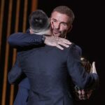 David Beckham Instagram - Huge honour to present Leo with his 8th Ballon D’or tonight in Paris x such a special night for Leo and his family and it was a privilege to be there to celebrate such an incredible achievement, Miami are truly honoured to have The Best 🩵🤍 congratulations my friend @leomessi @intermiamicf 🩷🖤