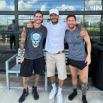 David Beckham Instagram – Dos campeones del mundo @leomessi @rodridepaul 🇦🇷 @intermiamicf 🩷🖤