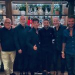 David Beckham Instagram - la cena familiar 🩷 welcome to La Familia @jordialbaoficial 🩷🖤 @intermiamicf 🩷🖤