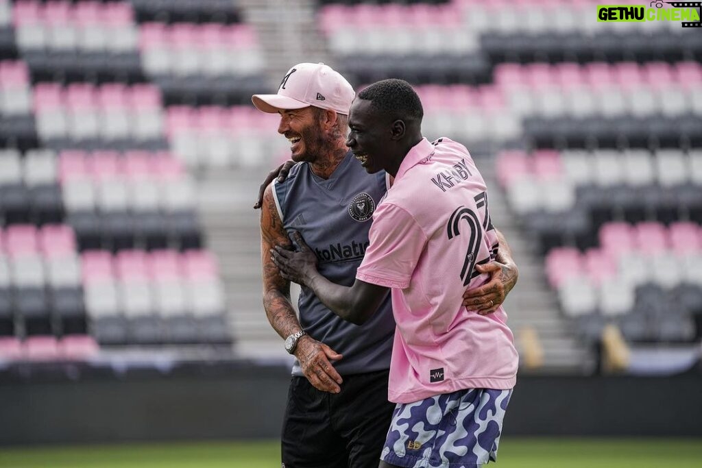 David Beckham Instagram - No… he’s not a new signing 😂 Great fun working with you @khaby00 ⚽️ Welcome to La Familia 🩷🖤 @intermiamicf