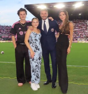David Beckham Instagram - The perfect night 🩷🖤 Thank you to all my family & friend’s for supporting like you always do 🩷🖤