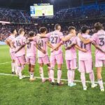David Beckham Instagram - Another great night in pink 🩷 A great performance from the team to reach another final 🩷🖤 @intermiamicf very proud 🩷🖤