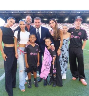 David Beckham Instagram - The perfect night 🩷🖤 Thank you to all my family & friend’s for supporting like you always do 🩷🖤