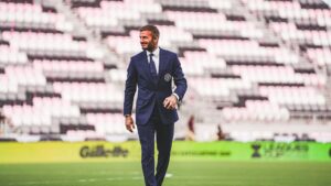 David Beckham Instagram - Incredible night in Miami 🔥Thank you to all the fans for creating such a special atmosphere, I’m so proud of this club 🩷🖤 We’ve just witnessed greatness… #FreedomToDream @intermiamicf @leomessi