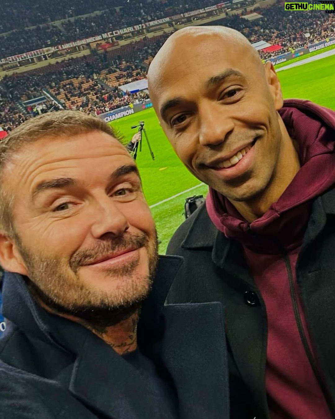 David Beckham Instagram - Good to see you my friend… great being back at a Champions League night in Milan ⚽️ Two special clubs to me ❤️ @acmilan @psg @lays_football @lays