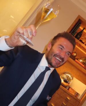 David Beckham Instagram - Here’s to another year & as The Boss would always say “ On to the next “ 2024 here we go ❤️ I love you all so much thank you for an amazing year ❤️ @victoriabeckham @brooklynpeltzbeckham @romeobeckham @cruzbeckham #HarperSeven @nicolaannepeltzbeckham @mimimoocher