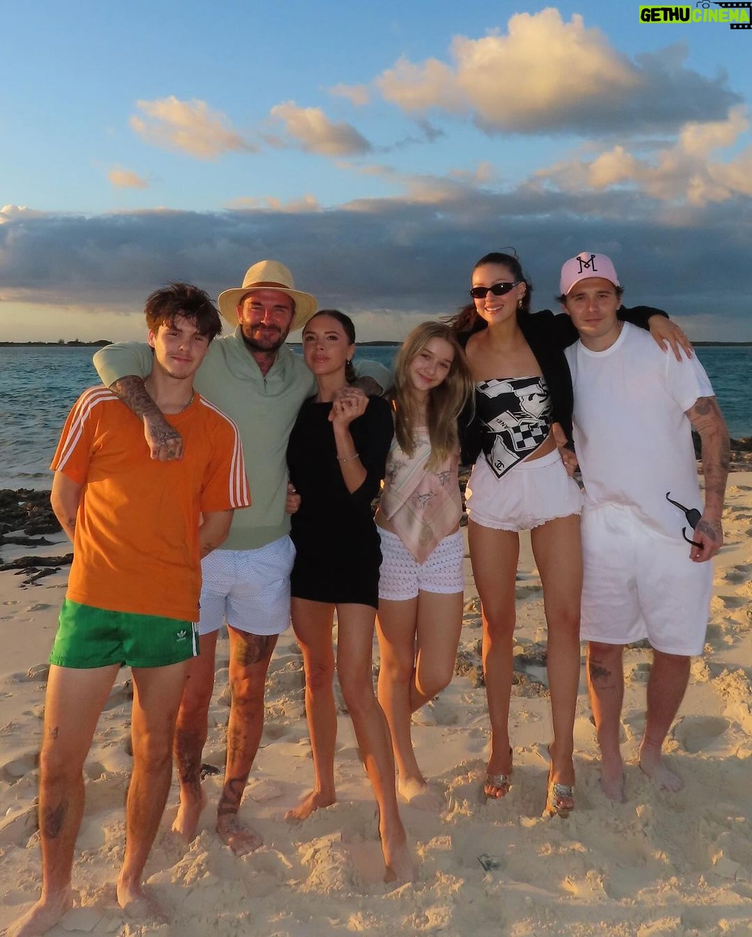 David Beckham - 1.9 Million Likes - Here’s to another year & as The Boss would always say “ On to the next “ 2024 here we go ❤️ I love you all so much thank you for an amazing year ❤️ @victoriabeckham @brooklynpeltzbeckham @romeobeckham @cruzbeckham #HarperSeven @nicolaannepeltzbeckham @mimimoocher