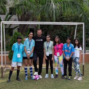 David Beckham Instagram - An incredibly special few days with @unicef here in Gujarat 🇮🇳 It’s a great privilege to see first-hand the work Unicef is doing on the ground to support children and their families. The energy and innovation I have seen here has been so inspiring and I loved hearing the children’s stories and their hopes and dreams for the future. When we empower young people, we see the change they can bring to their communities. @unicefindia 💙