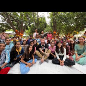 David Beckham Instagram - An incredibly special few days with @unicef here in Gujarat 🇮🇳 It’s a great privilege to see first-hand the work Unicef is doing on the ground to support children and their families. The energy and innovation I have seen here has been so inspiring and I loved hearing the children’s stories and their hopes and dreams for the future. When we empower young people, we see the change they can bring to their communities. @unicefindia 💙