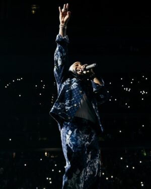 Davido Instagram - A.W.A.Y FESTIVAL WAS TIMELESS! ⁣⁣⁣
⁣⁣⁣
We did it. We sold out State Farm Arena and brought AFRICA to ATLANTA! ⁣⁣⁣
⁣
This weekend was everything we could have dreamed of and more. Thank you to everyone who came and brought that ENERGY. ⁣⁣⁣
⁣⁣⁣
We’ll be back REAL SOON! ⁣⁣⁣
⁣⁣⁣
OBO BADDEST ⏳