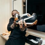 Davido Instagram - Thank you to @puma & @fentybeauty for sending me these classic shoes 👟🔥 @badgalriri never misses #FENTYXPUMA