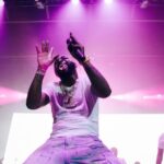 Davido Instagram - CHICAGO! You turned it up last night in a major way 🔥 🔥 Singing word for word I can’t thank you enough for the energy ⏳#TimelessTour Boston you’re up next!!! Chicago, Illinois