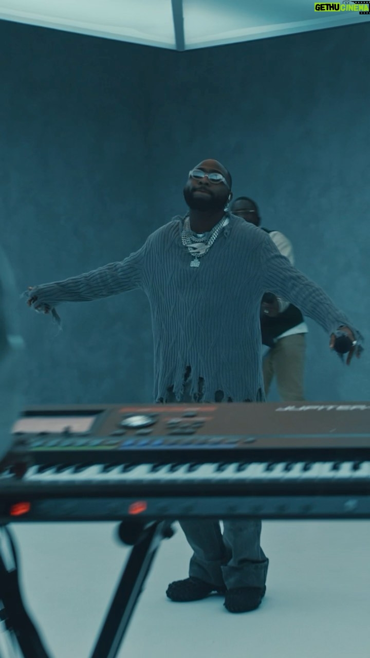 Davido Instagram - Had the pleasure of creating a special live version of FEEL with @vevo_uk & the @compozers that you can watch now on my YouTube⏳