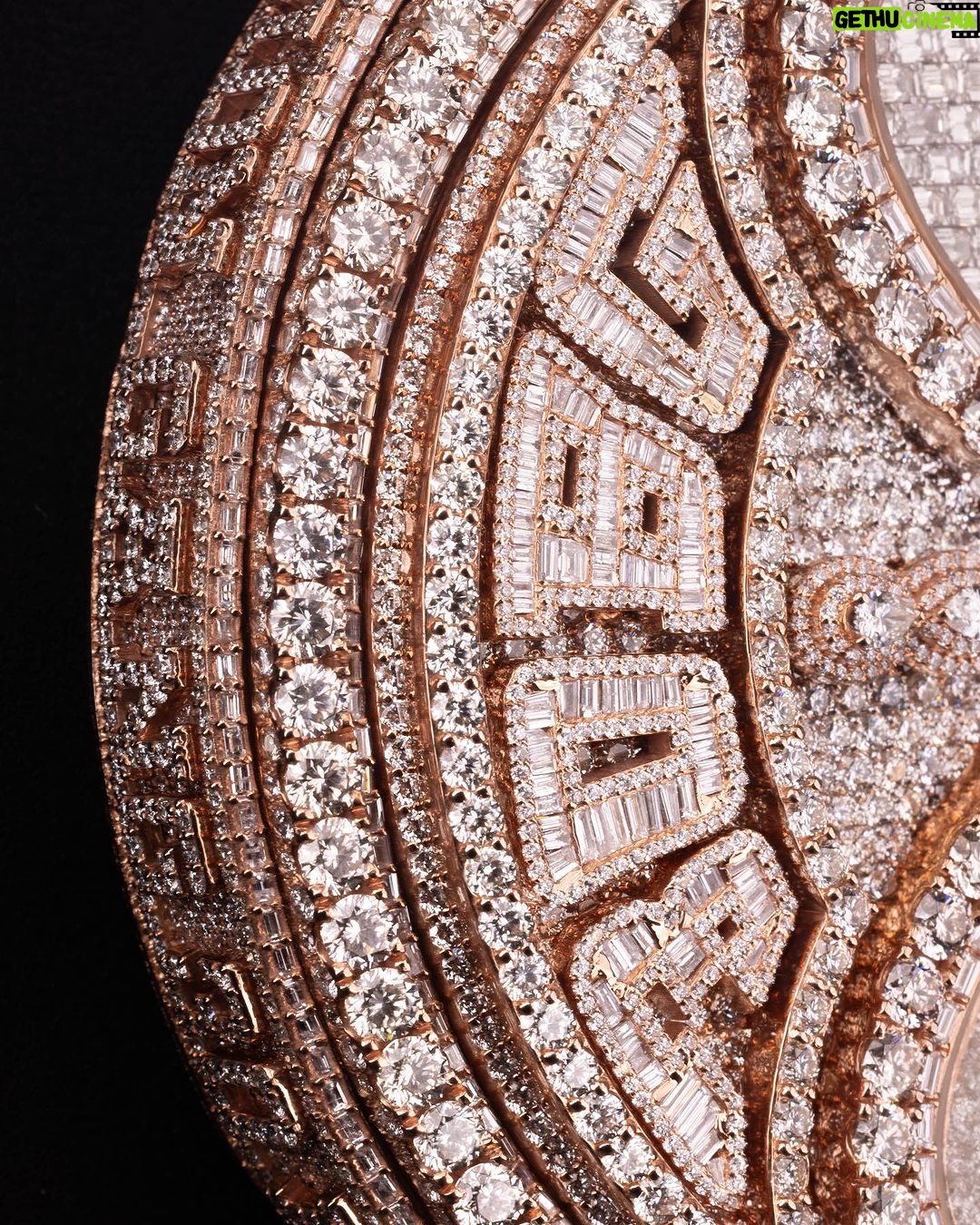 Davido Instagram - Davido’s bespoke pendant, dedicated to the success of his new album ‘Timeless’. A timeless ‘hourglass’ design, crafted with meticulous detail and hand selected diamonds. A moving hourglass, enclosed with diamond dust. A 350ct diamond pendant, weighing 1.5kg. Crafted with meticulous attention to detail. This exquisite pendant features hand-picked diamonds, constructed with a 1 carat pear diamond above the pendant. 4 - 0.5ct pear diamonds in the centre. A 30 pointer boarder for ‘30 Billion Gang’, as well as a 30 pointer boarder around the hourlgass. ‘30BG’ across the bespoke cuban chain. ‘30BG’ Baguette cut display. Designed in-house by our Local Kettle Brothers jewellery specialist team Cole, Emmanuel and Ethan. The "Timeless" pendant is a breathtaking masterpiece designed exclusively for Davido. A true embodiment of Davido’s unique style, the "Timeless" pendant is a symbol of inspiration, creativity, and enduring beauty that will adorn the wearer for generations to come.
