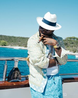 Davido Instagram - Yacht life!
Unavailable all summer!
@majorlazer remix out now!