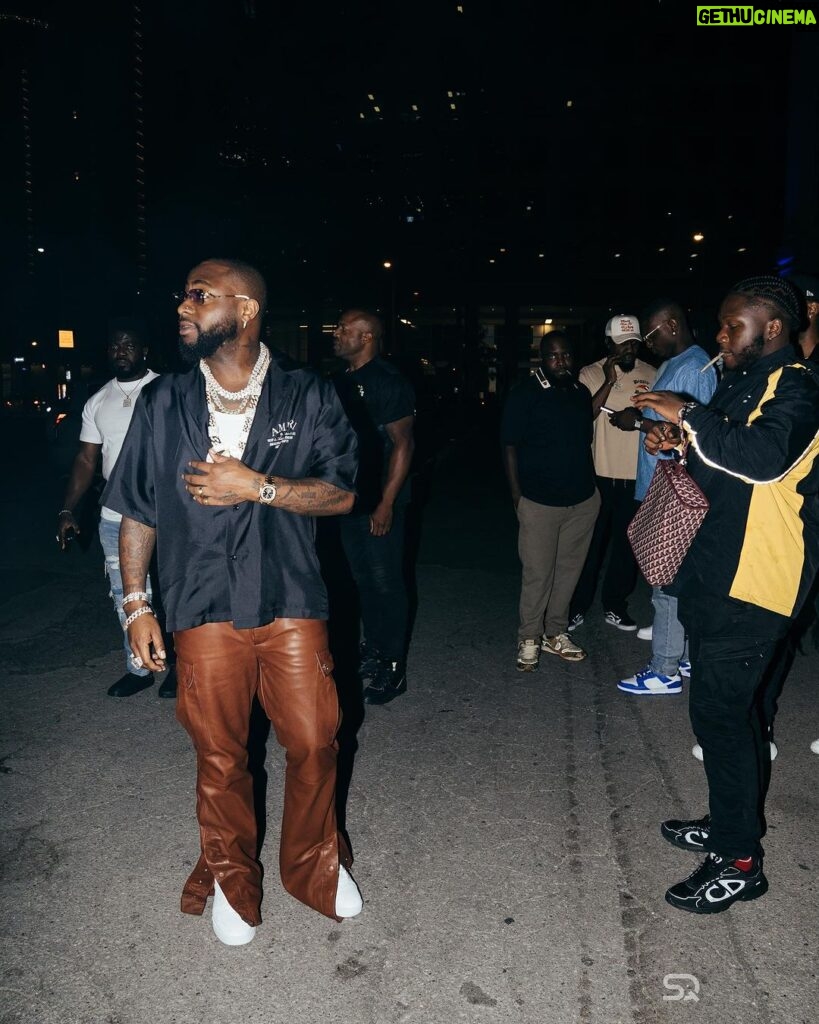 Davido Instagram - Welcome dinner last night in Toronto 🇨🇦 We make history Tonight ! Believe in yourself and the rest will follow! ⏳… Toronto, Ontario