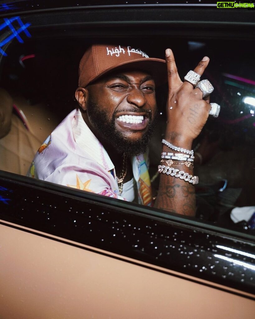 Davido Instagram - ⏳ SZN … 🌎 Tour starts in 3 weeks ! WE ARE READY TO DELIVER!!