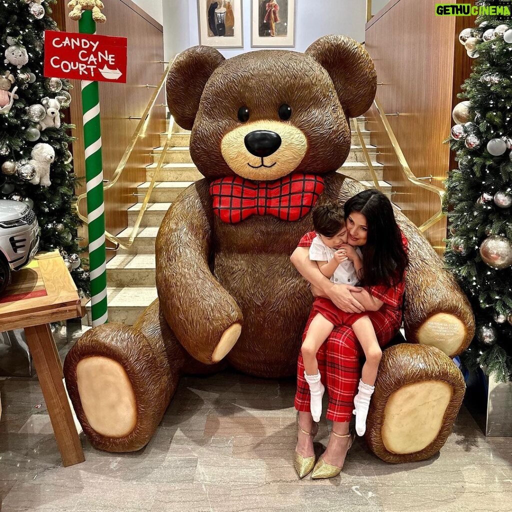 Dawn McCoy Instagram - Christmas traditions are everything. So grateful for family… Good friends who not only show up but DELIGHT… And long, leisurely afternoons spent at Neiman Marcus with Santa, giant teddy bears, champagne and chicken salad with orange soufflé. The older I get… the more valuable the old traditions and memories become. Thank you Waylon, Mom, @kateswaildesigns & Nadalea for making a special day even more special somehow. Love y’all.❤️🎄 Neiman Marcus Downtown