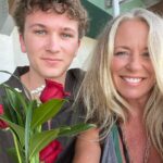 Deana Carter Instagram – As if still floating from the @opry last night isn’t enough 💕…my amazing @hayes_hicky picked me up at the airport with roses 🌹 for #MothersDay ! What an amazing young man! I am so Blessed he’s mine! 💝💝💝💝💝💝💝💝💝💝💝💝