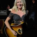 Deana Carter Instagram – Super special night @opry & proud to honor @carrieunderwood on her 15th Anniversary as a Member! 👏🏻🥰 Great performances by her & @michaelraymusic @jeannieseely @realconniesmith #whisperingbillanderson @ridersinthesky @tigirlily & more! Check out @circleallaccess for all the fun! #HappyMothersDay weekend! ❤️