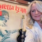Deana Carter Instagram - Amazing place @songbirdsfoundation in #Chattanooga… in great company with all these amazing artist archives & history! ❤️💕❤️💕❤️💕❤️ @lorettalynnofficial @bbkingofficial @officialroyorbison Songbirds Foundation