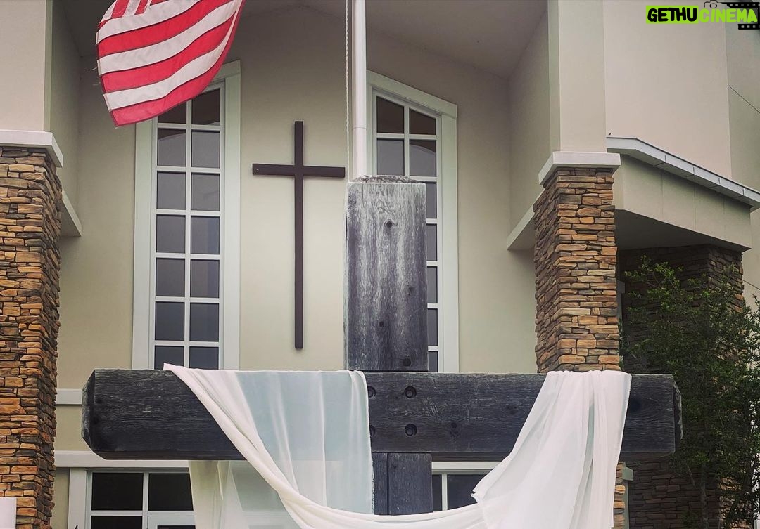 Deana Carter Instagram - Happy Easter! ✝️ Thanks to our Loving God & Living Lord we have a future & a hope!💝