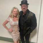Deana Carter Instagram - Gorgeous day, gorgeous town! Perfect for a #cominghomeforchristmastour with @philvassar 🙌🏻🎄🥰 #ComingHomeForChristmas #wheelingWV