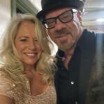 Deana Carter Instagram - Gorgeous day, gorgeous town! Perfect for a #cominghomeforchristmastour with @philvassar 🙌🏻🎄🥰 #ComingHomeForChristmas #wheelingWV