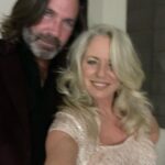 Deana Carter Instagram - Gorgeous day, gorgeous town! Perfect for a #cominghomeforchristmastour with @philvassar 🙌🏻🎄🥰 #ComingHomeForChristmas #wheelingWV