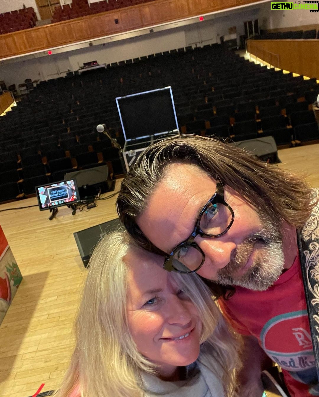 Deana Carter Instagram - Ready to rock the house tonight at the @marylandhall with @philvassar for our #ComingHomeForChristmas Tour! FUN day in #Annapolis seeing the sights. Always good to be here! #Maryland #marylandinn Maryland Hall